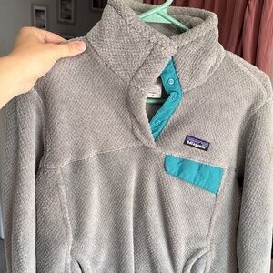 Patagonia Gray Fleece with Teal Details